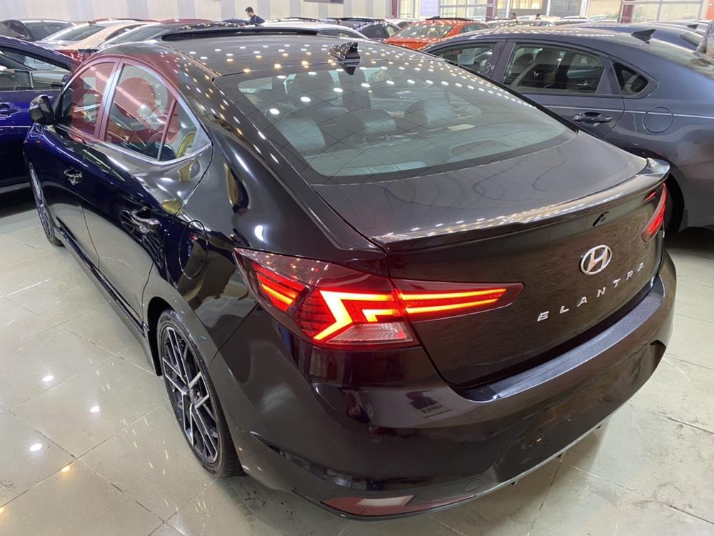 هیوندای ئەلەنترا